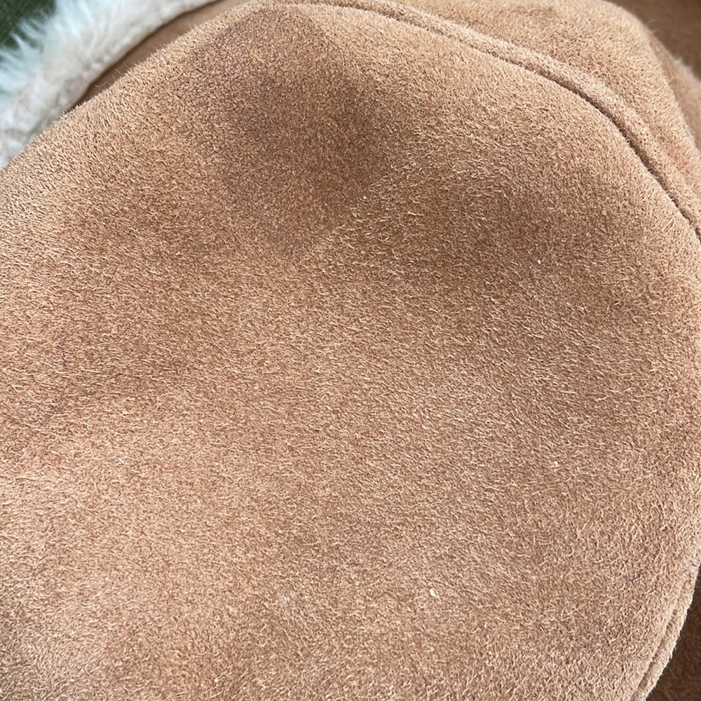 UGG Shearling Bucket Winter Hat NWOT - Picture 9 of 9